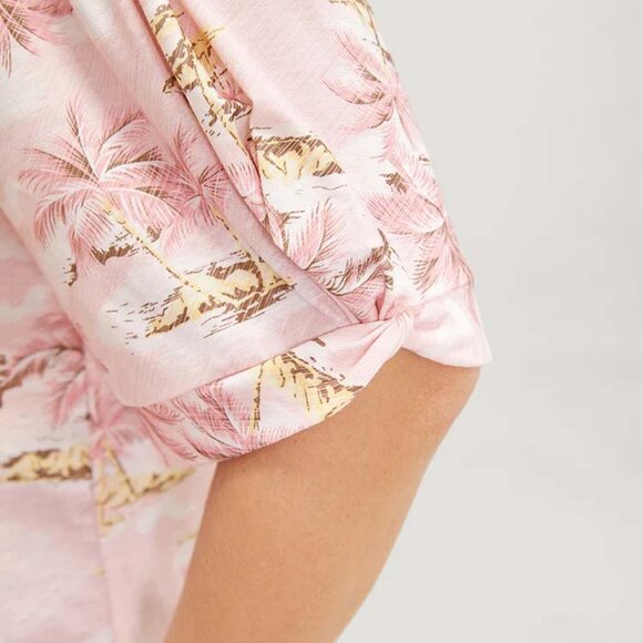 Coconut Tree Print Gathered Twist Sleeve T-shirt - Picture 5 of 8